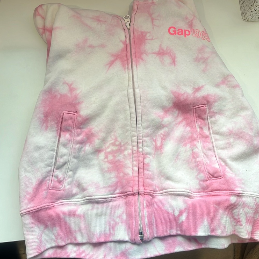 Girls GAP matching sweat set. Fun tie-dye pattern. Size Large 10-11